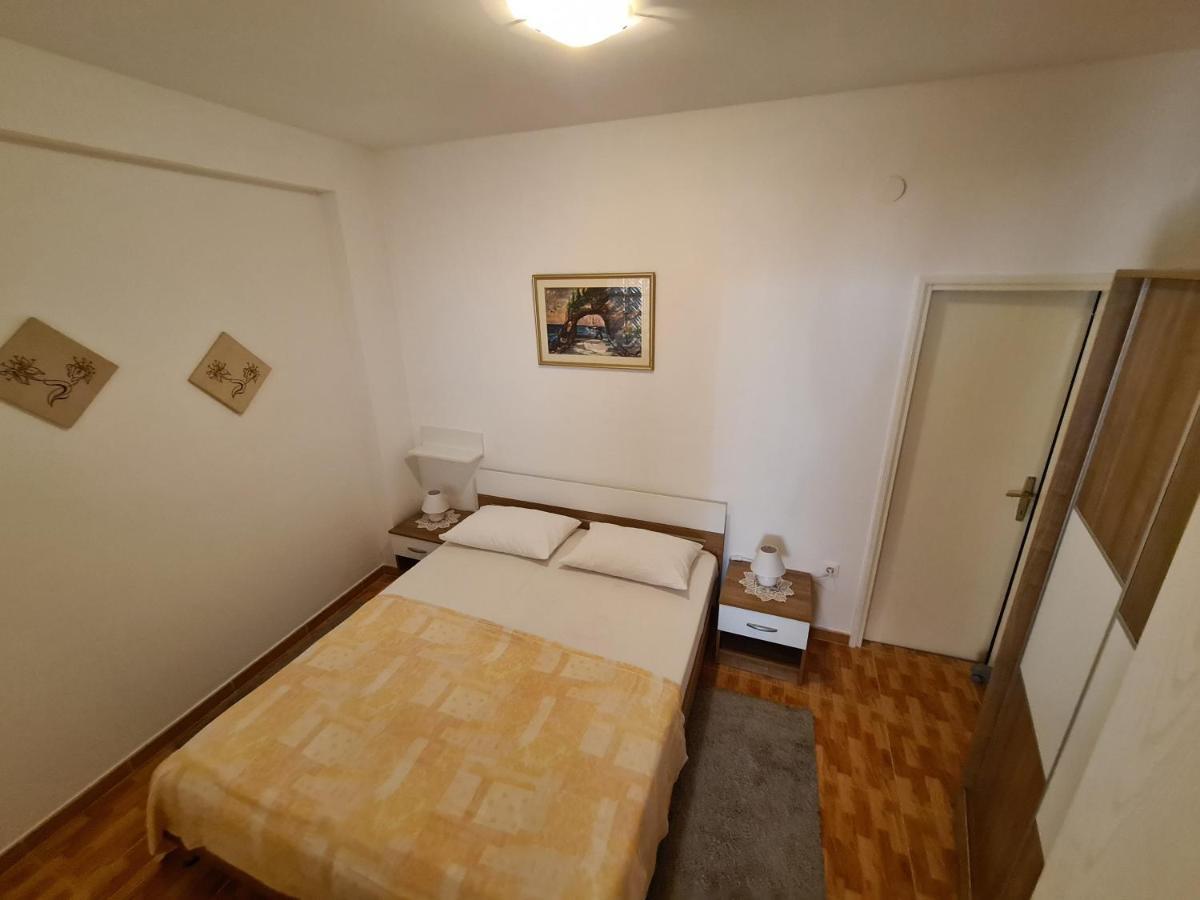 Apartments Srzic No1 Макарска Экстерьер фото