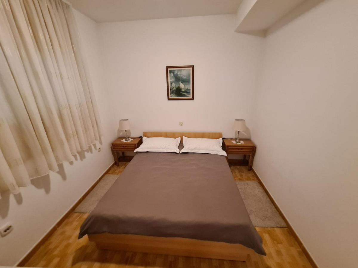 Apartments Srzic No1 Макарска Экстерьер фото